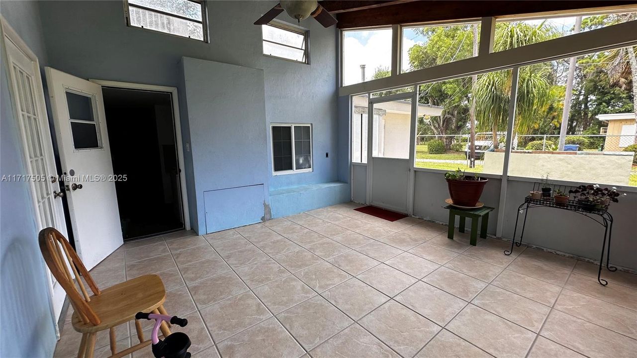 En Venta: $800,000 (4 camas, 3 baños, 1456 Pies cuadrados)