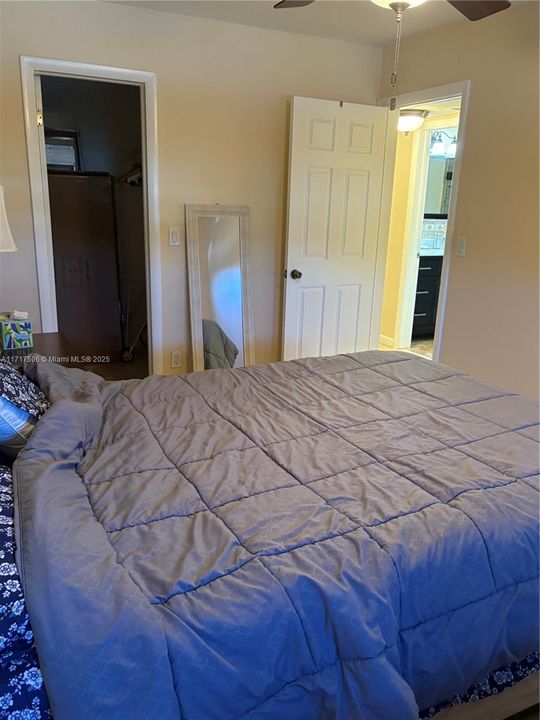 For Rent: $2,200 (2 beds, 1 baths, 875 Square Feet)