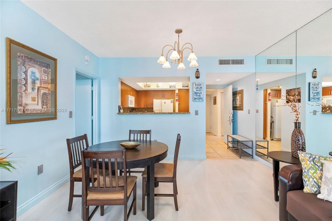 For Sale: $775,000 (2 beds, 2 baths, 1330 Square Feet)