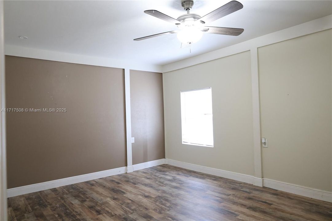 For Sale: $350,900 (5 beds, 2 baths, 0 Square Feet)