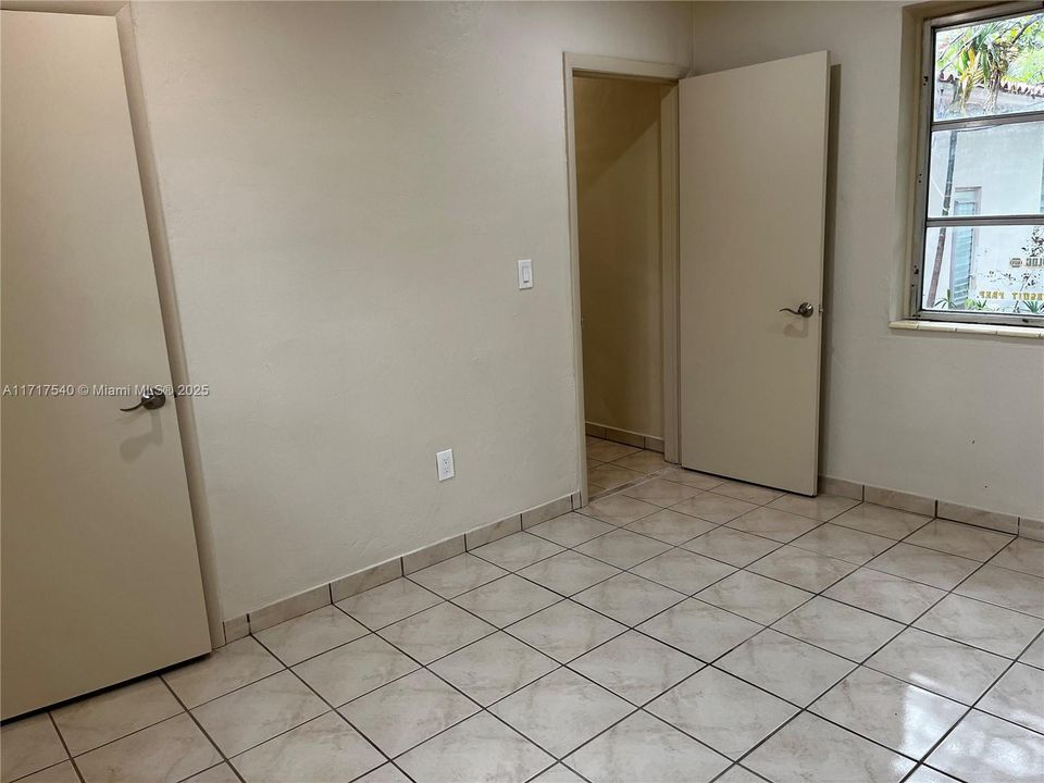 For Rent: $4,499 (3 beds, 2 baths, 1554 Square Feet)