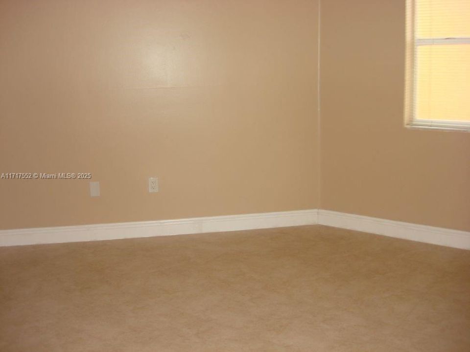 For Rent: $2,298 (2 beds, 2 baths, 950 Square Feet)