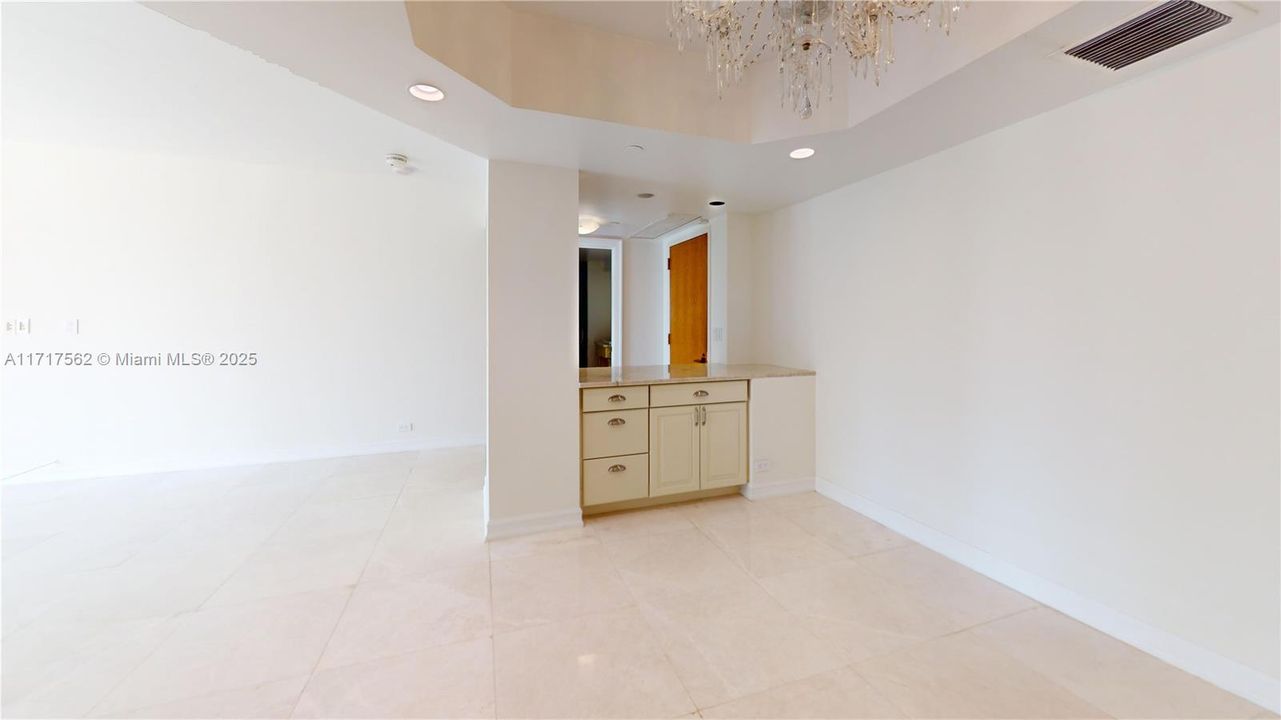 For Sale: $460,000 (2 beds, 2 baths, 1455 Square Feet)