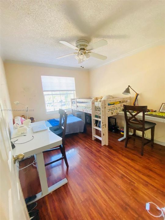 For Rent: $3,000 (3 beds, 2 baths, 1559 Square Feet)