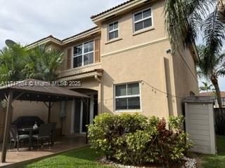 For Rent: $3,200 (3 beds, 2 baths, 1447 Square Feet)