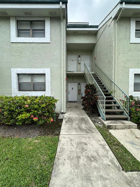 For Rent: $1,670 (1 beds, 1 baths, 630 Square Feet)