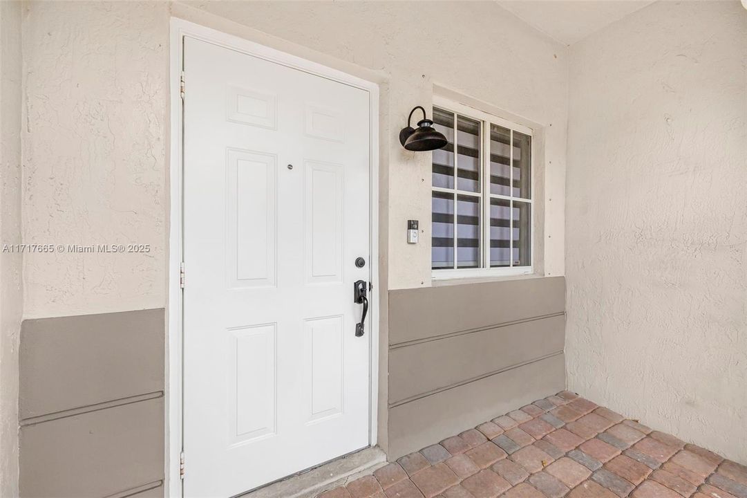 For Rent: $3,500 (4 beds, 2 baths, 1743 Square Feet)