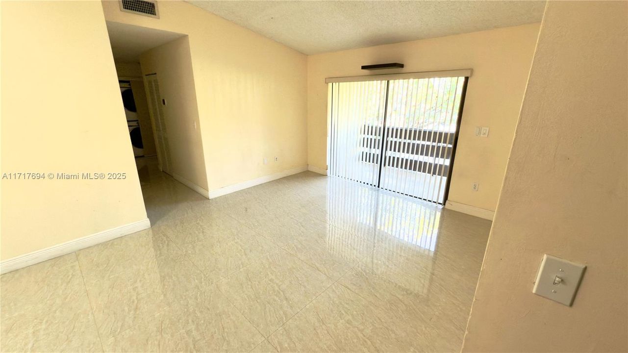 For Rent: $3,000 (3 beds, 2 baths, 1055 Square Feet)