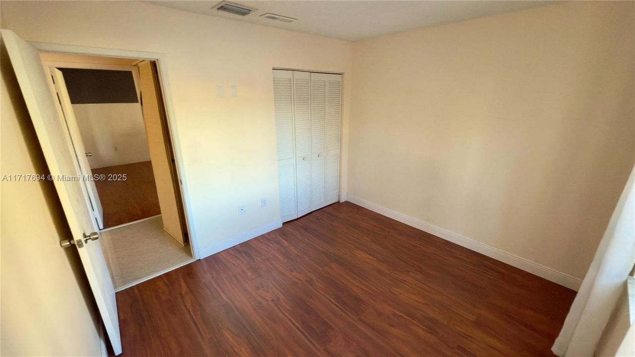 For Rent: $3,000 (3 beds, 2 baths, 1055 Square Feet)