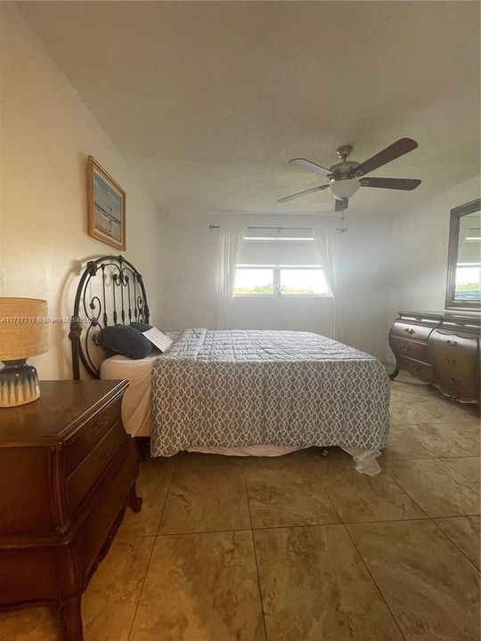 For Rent: $1,850 (2 beds, 2 baths, 850 Square Feet)