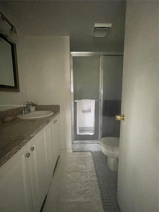 For Rent: $1,850 (2 beds, 2 baths, 850 Square Feet)