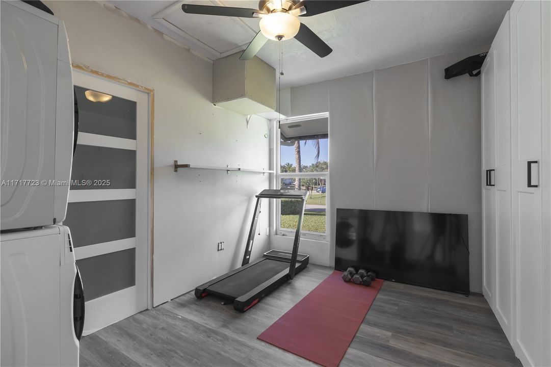 Office/ laundry/ Exercise room