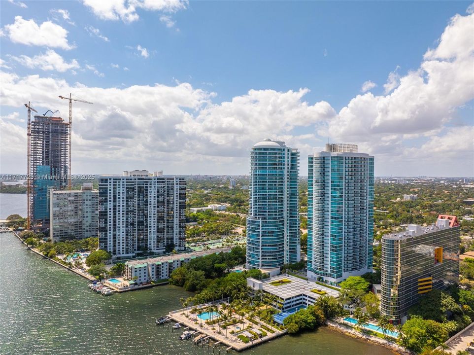 For Sale: $969,000 (2 beds, 2 baths, 1188 Square Feet)