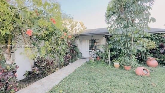 For Rent: $3,000 (3 beds, 2 baths, 1317 Square Feet)