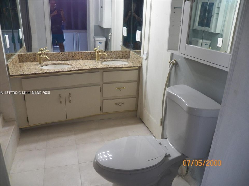 For Rent: $1,175 (1 beds, 1 baths, 3559 Square Feet)