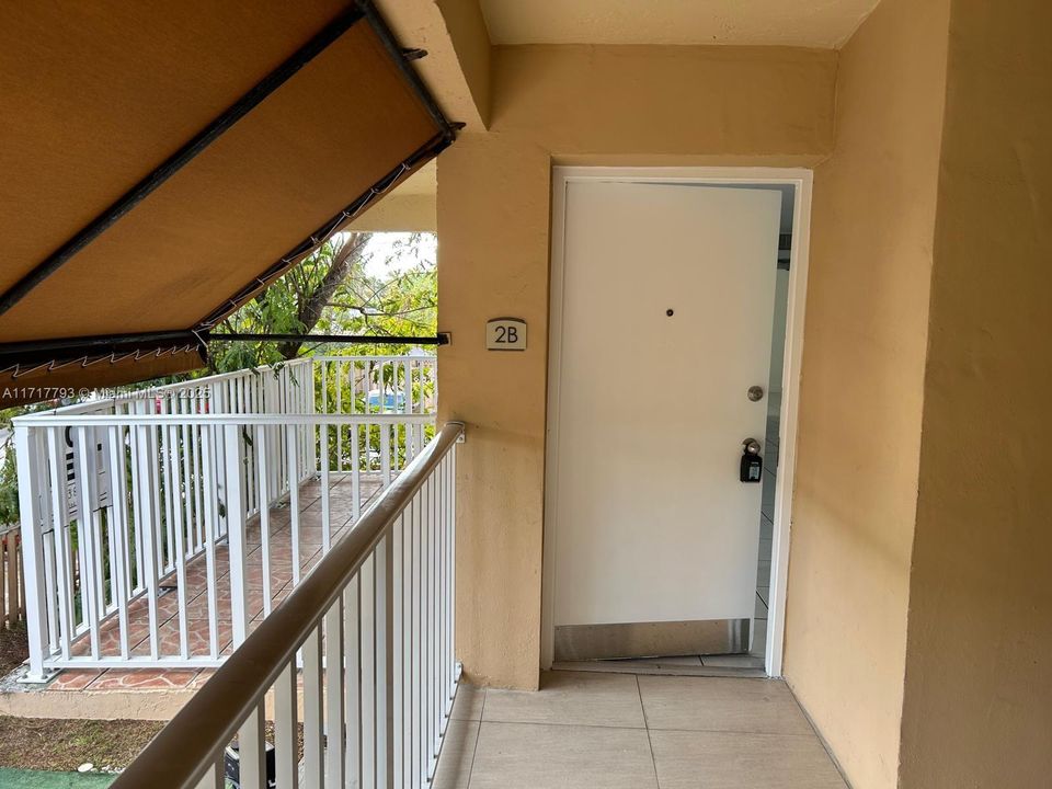 For Rent: $2,100 (1 beds, 1 baths, 780 Square Feet)