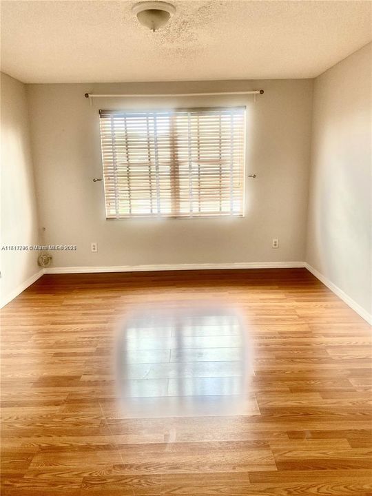 For Rent: $3,150 (3 beds, 2 baths, 1428 Square Feet)