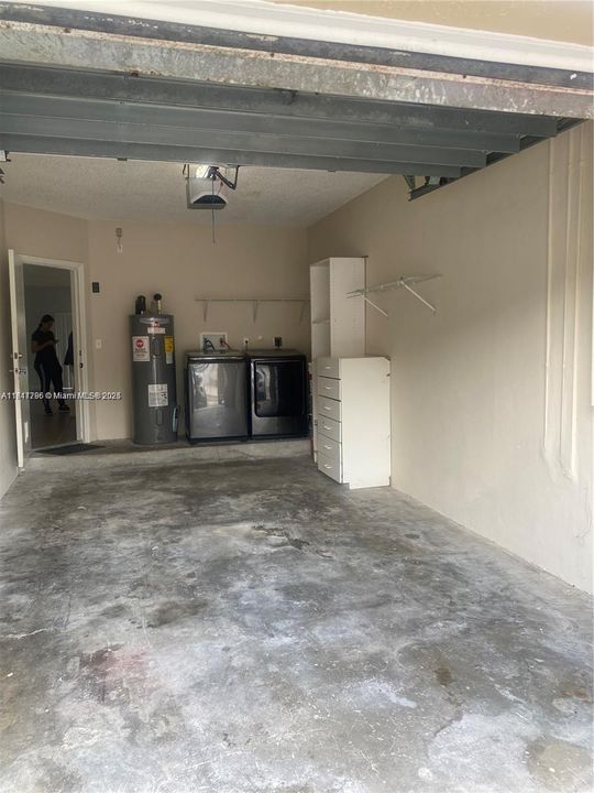 For Rent: $3,150 (3 beds, 2 baths, 1428 Square Feet)