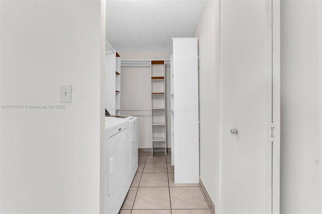 For Sale: $180,000 (2 beds, 2 baths, 1030 Square Feet)