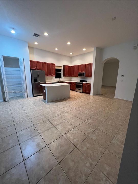 For Rent: $4,500 (4 beds, 3 baths, 2357 Square Feet)