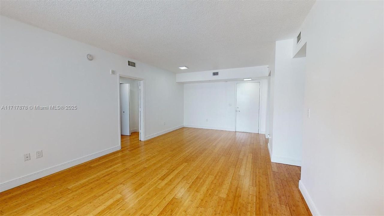 For Rent: $3,200 (2 beds, 2 baths, 1179 Square Feet)