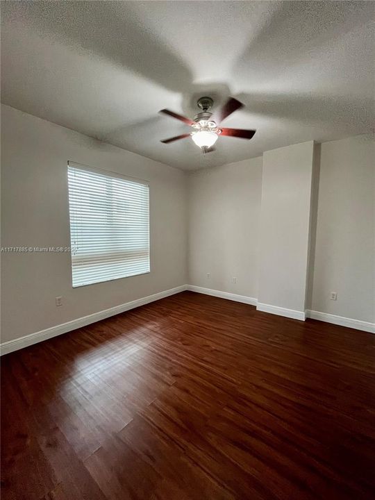 For Rent: $2,400 (1 beds, 1 baths, 759 Square Feet)