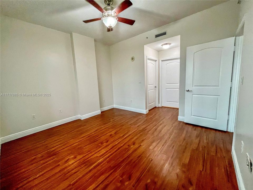 For Rent: $2,400 (1 beds, 1 baths, 759 Square Feet)