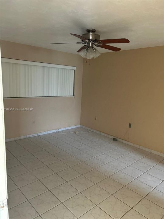 For Rent: $1,800 (1 beds, 1 baths, 630 Square Feet)