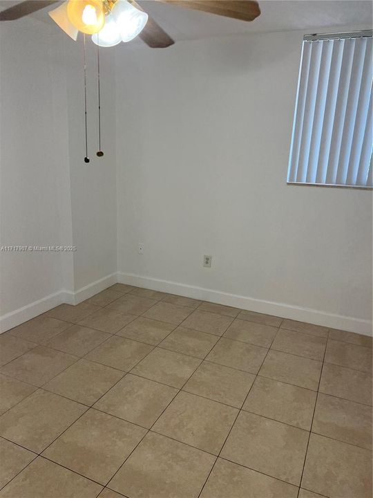 For Rent: $2,500 (2 beds, 2 baths, 865 Square Feet)