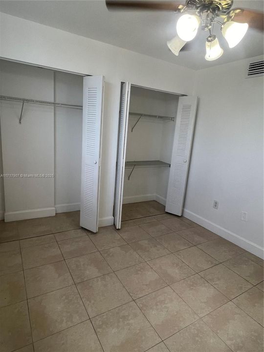 For Rent: $2,500 (2 beds, 2 baths, 865 Square Feet)