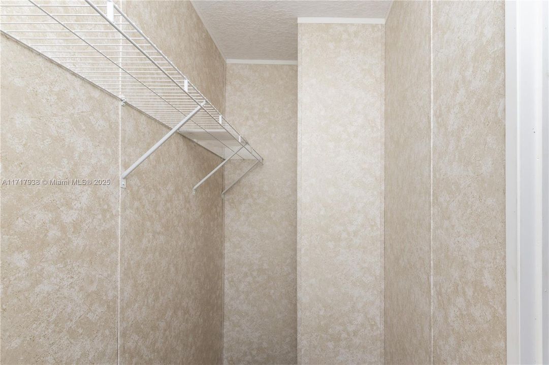 En Venta: $299,000 (3 camas, 2 baños, 1248 Pies cuadrados)