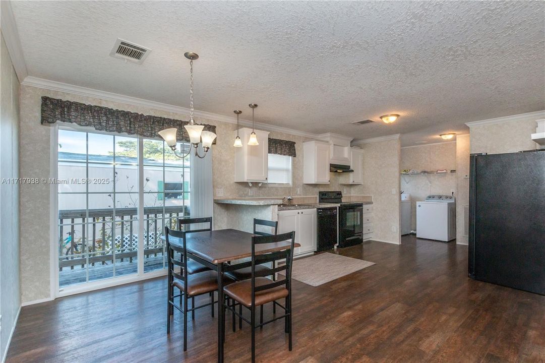 En Venta: $299,000 (3 camas, 2 baños, 1248 Pies cuadrados)