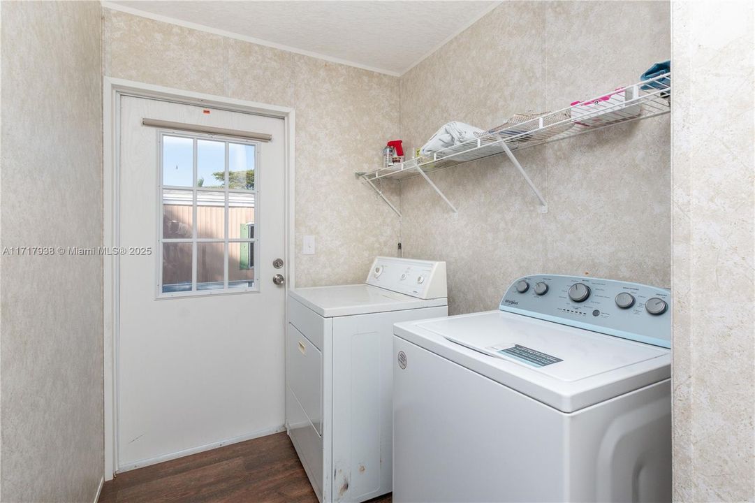 En Venta: $299,000 (3 camas, 2 baños, 1248 Pies cuadrados)