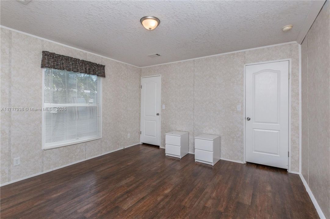 En Venta: $299,000 (3 camas, 2 baños, 1248 Pies cuadrados)