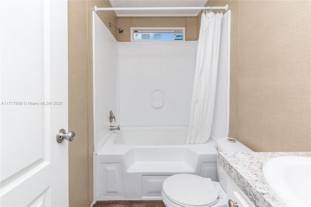 En Venta: $299,000 (3 camas, 2 baños, 1248 Pies cuadrados)