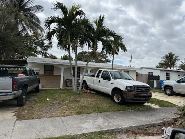 For Sale: $525,000 (4 beds, 2 baths, 1578 Square Feet)