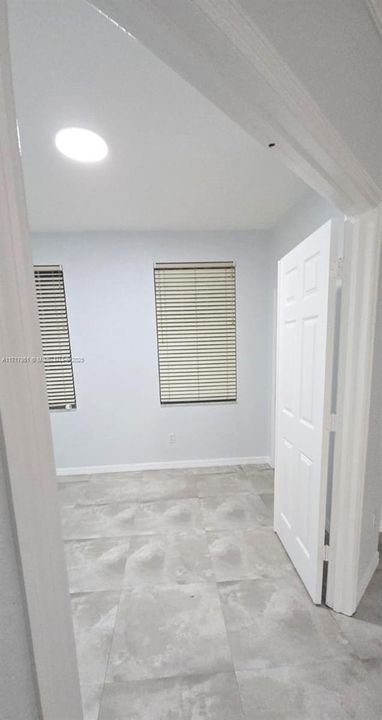 For Rent: $2,250 (1 beds, 1 baths, 1068 Square Feet)