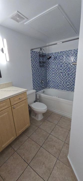 For Rent: $2,250 (1 beds, 1 baths, 1068 Square Feet)