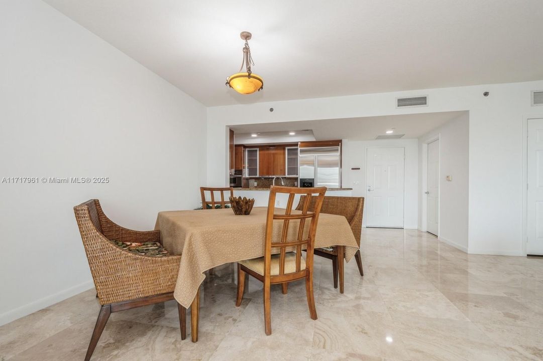 For Sale: $549,000 (2 beds, 2 baths, 1475 Square Feet)