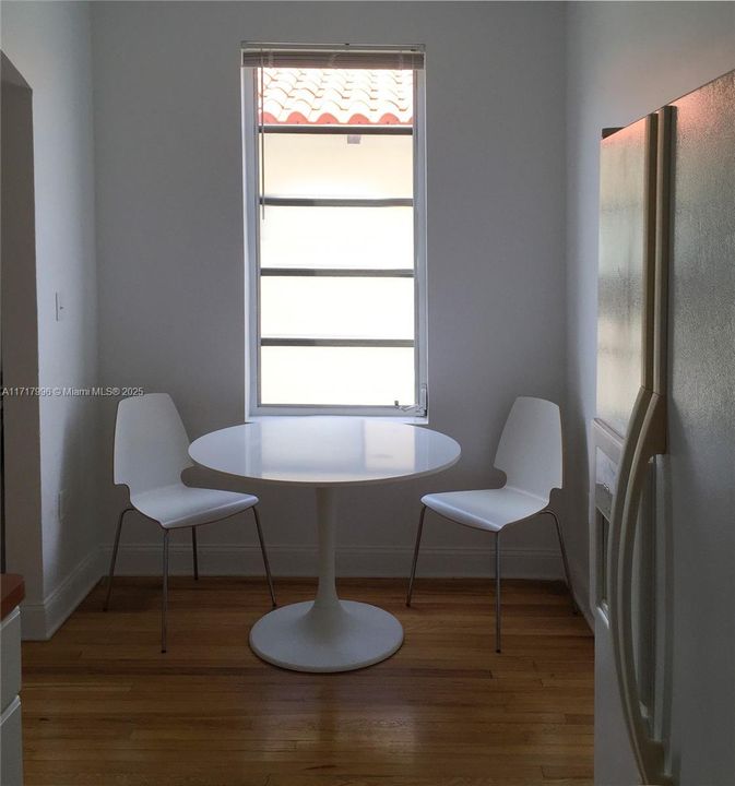 For Rent: $2,100 (1 beds, 1 baths, 472 Square Feet)