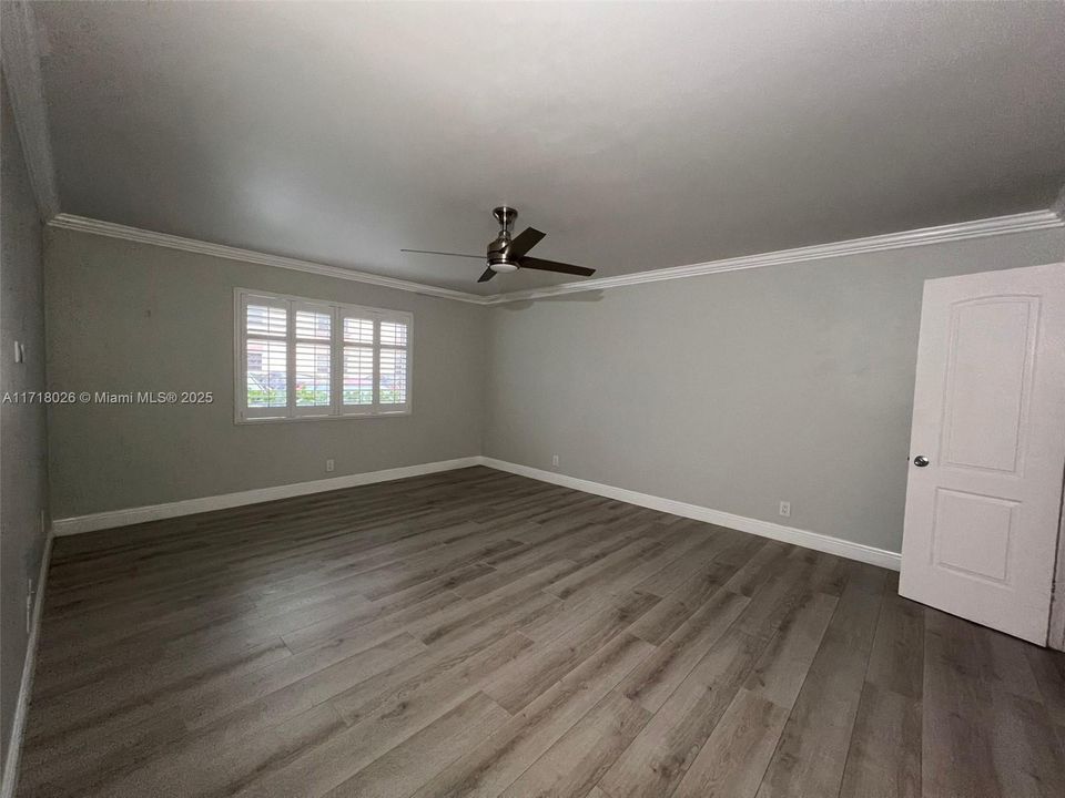 For Rent: $2,300 (2 beds, 2 baths, 1180 Square Feet)