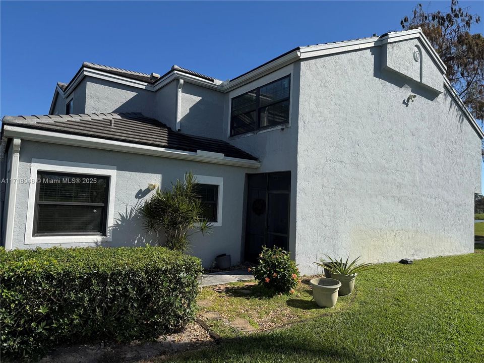 For Sale: $445,000 (3 beds, 2 baths, 1784 Square Feet)