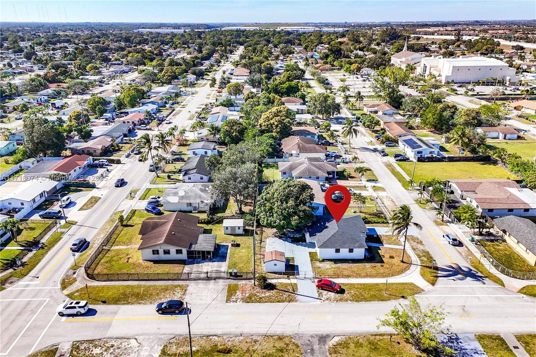 For Sale: $619,000 (4 beds, 2 baths, 1524 Square Feet)