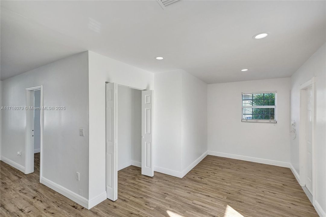 For Sale: $495,000 (3 beds, 2 baths, 1134 Square Feet)