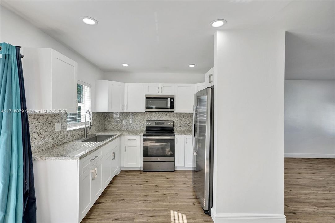 For Sale: $495,000 (3 beds, 2 baths, 1134 Square Feet)