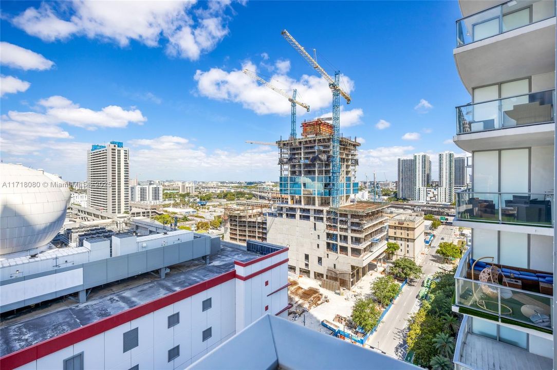 For Sale: $1,050,000 (3 beds, 3 baths, 1498 Square Feet)