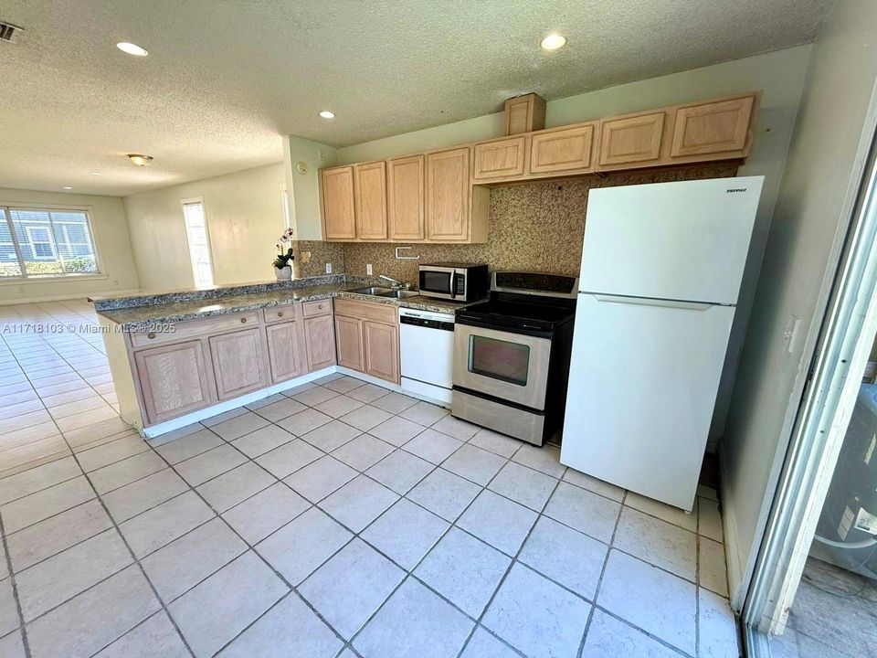 For Sale: $289,900 (3 beds, 2 baths, 1312 Square Feet)