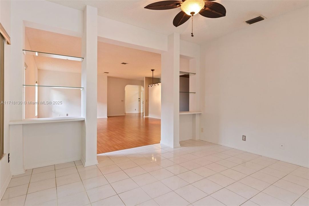 For Sale: $430,000 (2 beds, 2 baths, 1834 Square Feet)