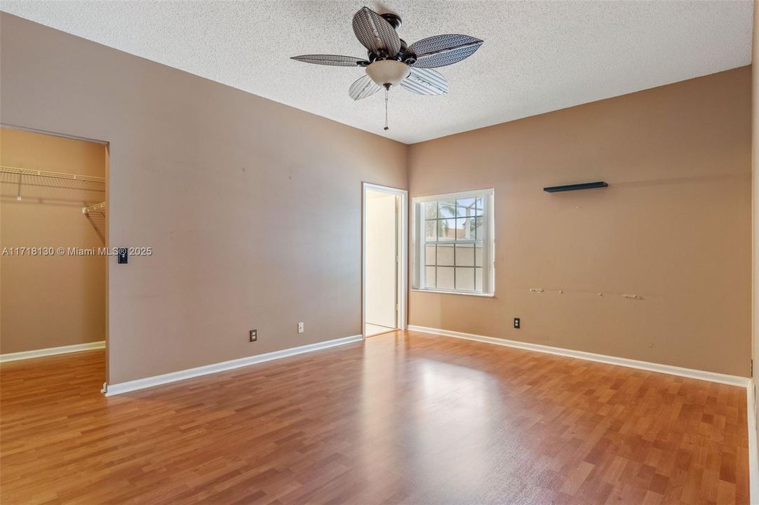 For Sale: $430,000 (2 beds, 2 baths, 1834 Square Feet)