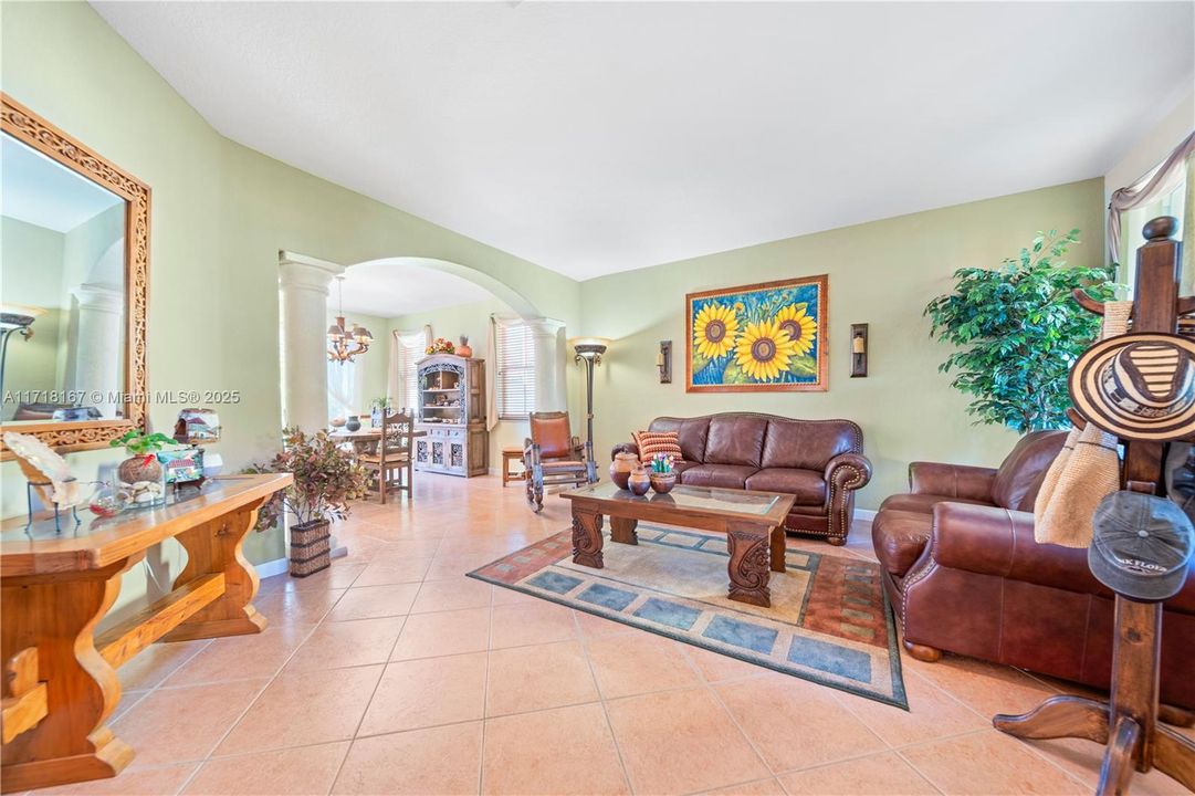 For Sale: $840,000 (4 beds, 3 baths, 2688 Square Feet)